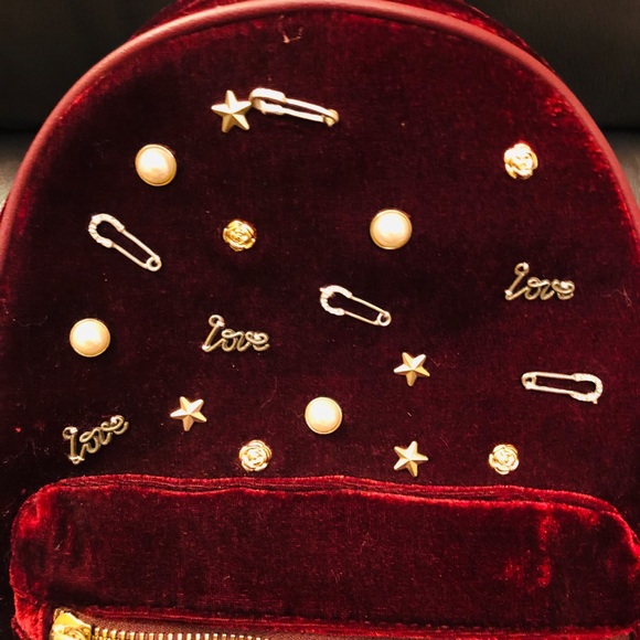 Backpack - Picture 2 of 4